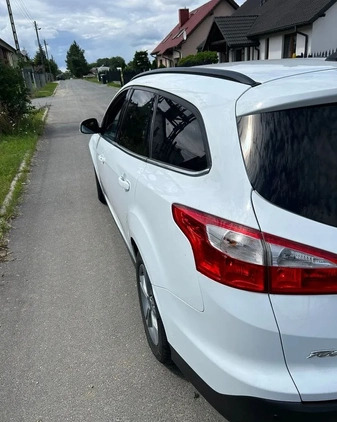 Ford Focus cena 29200 przebieg: 189000, rok produkcji 2014 z Wiązów małe 106